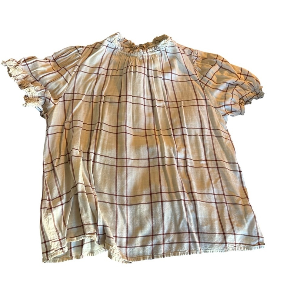 Amazon Essentials Cream Plaid Short Sleeve Smocked Blouse